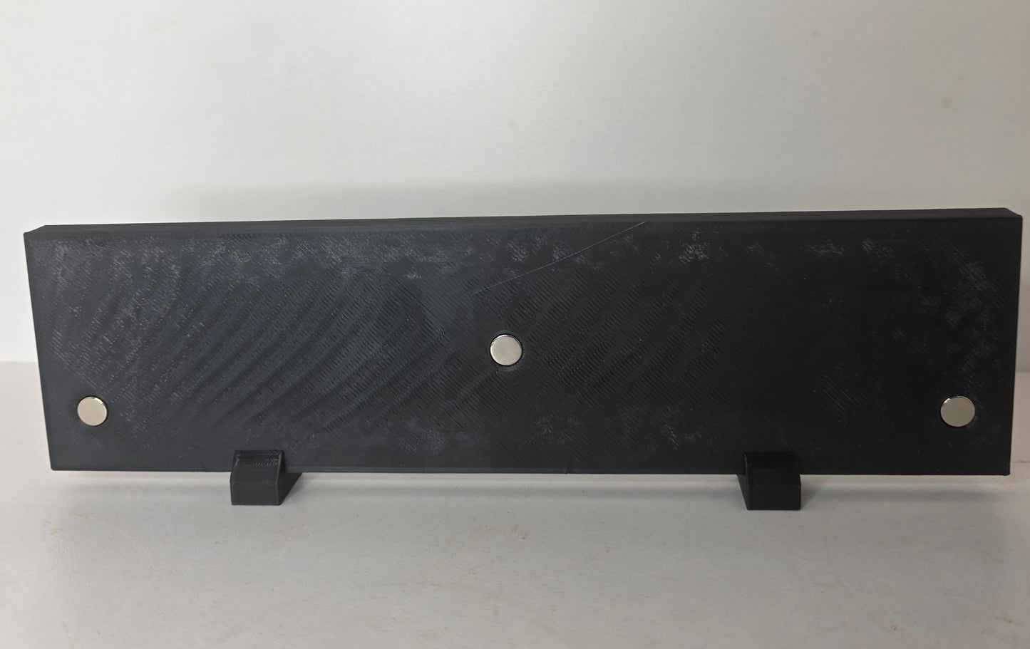 Long Magnetic Frame